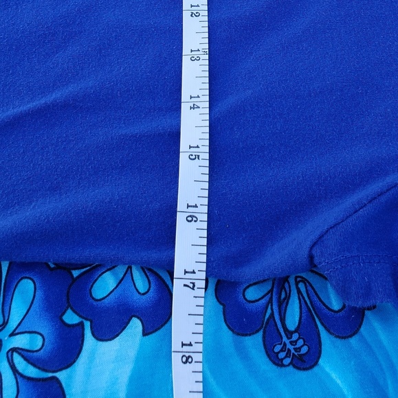 ♡"Chicago Cubs" V-neck Top - Picture 4 of 4